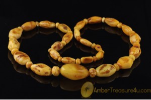 ANTIQUE Large BUTTERSCOTCH Beads BALTIC AMBER Necklace 