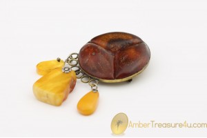 VINTAGE Artisan Butterscotch BALTIC AMBER Brooch 