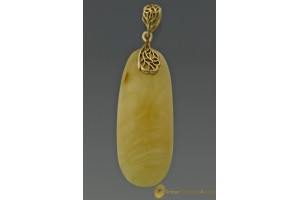 White Butter Genuine BALTIC AMBER Pendant 4.8g 